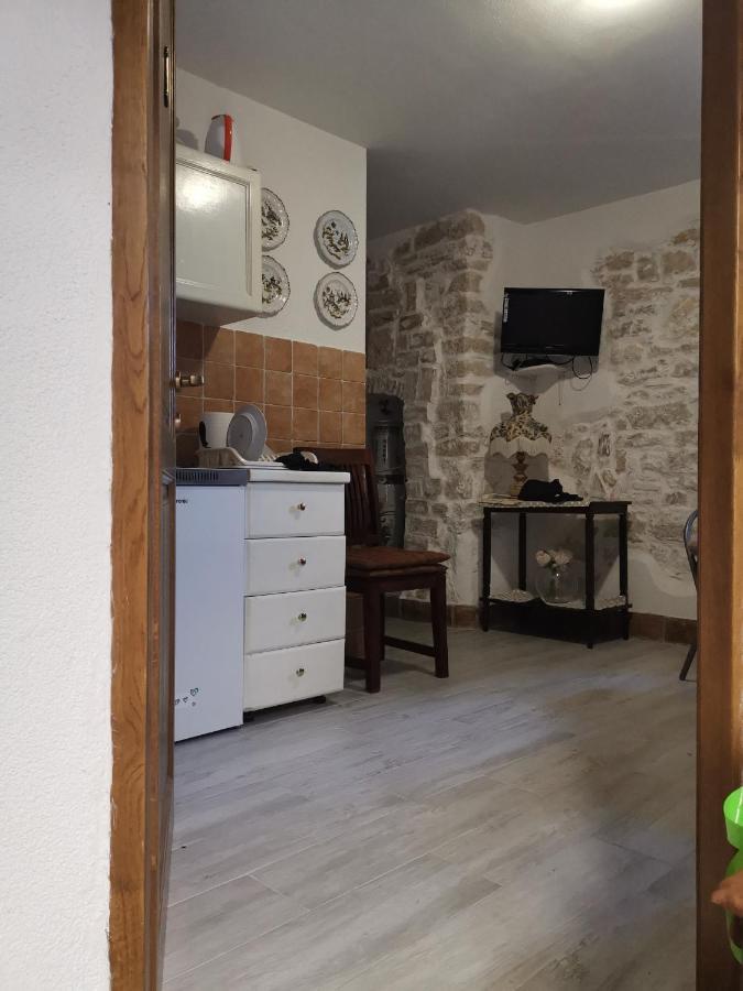 Apartment Giulio - 10Mt To The Beach 罗维尼 外观 照片