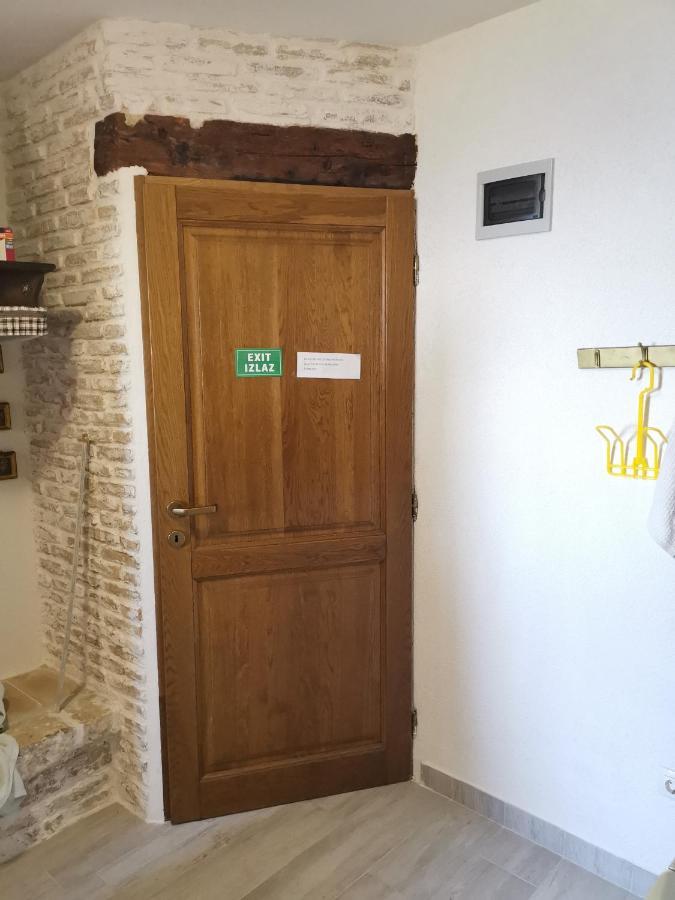 Apartment Giulio - 10Mt To The Beach 罗维尼 外观 照片