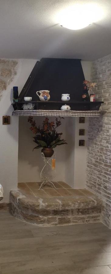 Apartment Giulio - 10Mt To The Beach 罗维尼 外观 照片